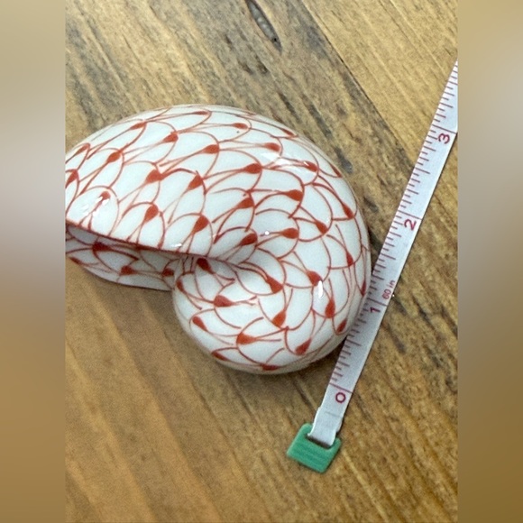 Andrea By Sadek Ceramic Orange and White Fishnet Figurine Seashell - Picture 6 of 7